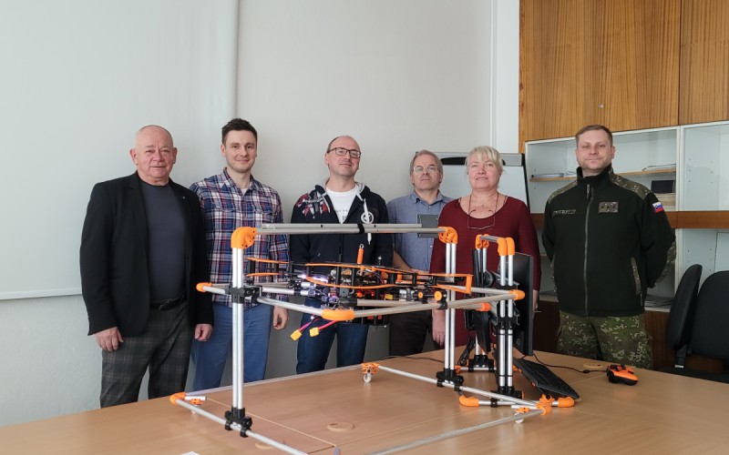 Prezentácia systémov DRON TECH LAB na katedre strojárstva