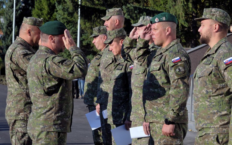 Slávnostný nástup pri príležitosti Dňa ozbrojených síl SR na AOS