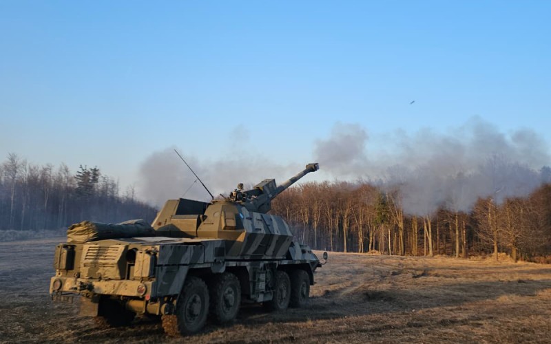 Budúci delostrelci na praxi v útvaroch OS SR