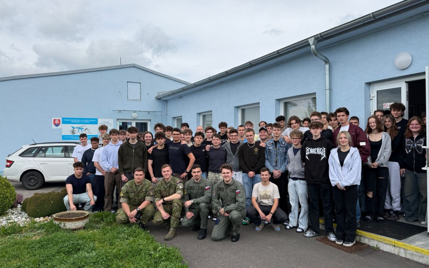 Kadeti z Leteckej fakulty priniesli do Trenčína vojenské letectvo z prvej ruky