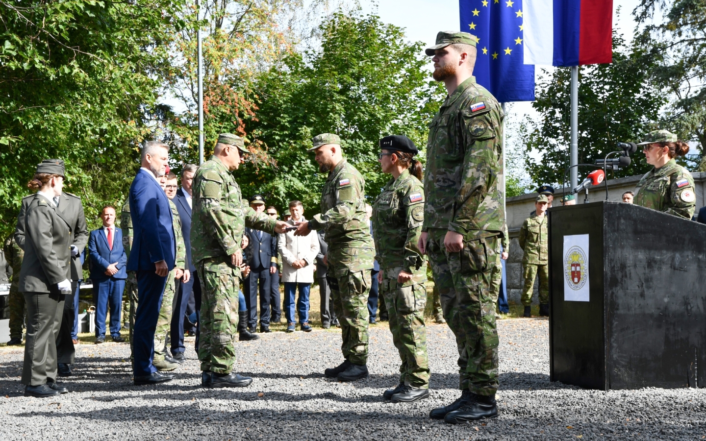 230 kadetov dnes zložilo vojenskú prísahu za účasti prezidenta SR.