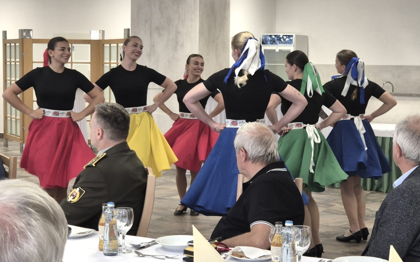 Október – mesiac úcty k starším na AOS