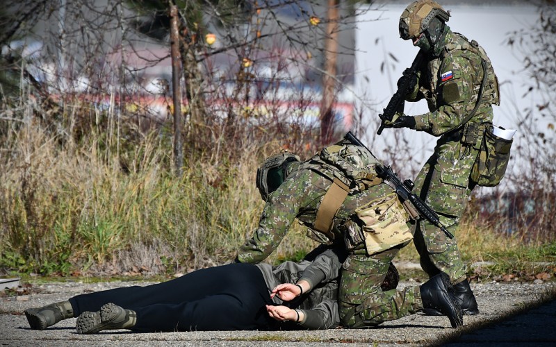 Nakrúcanie televíznej relácie Ľavou zadnou na AOS                    6. 11. 2025