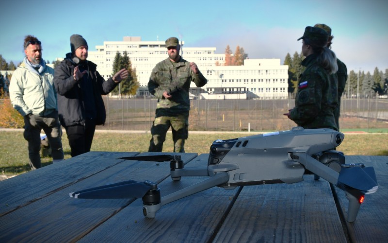 Nakrúcanie televíznej relácie Ľavou zadnou na AOS                    6. 11. 2025