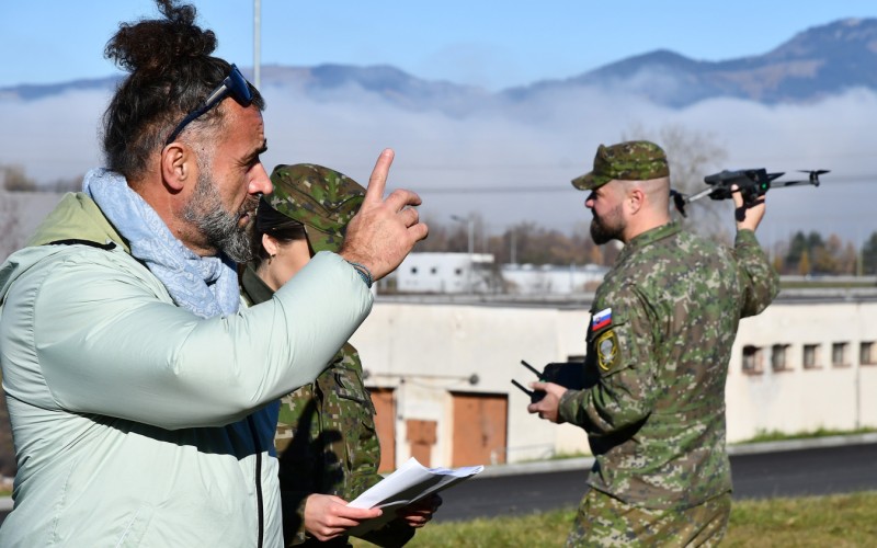 Nakrúcanie televíznej relácie Ľavou zadnou na AOS                    6. 11. 2025