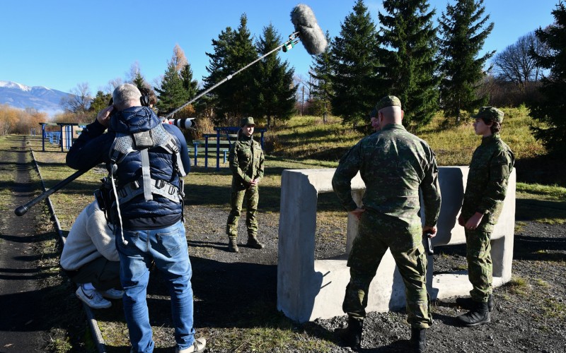 Nakrúcanie televíznej relácie Ľavou zadnou na AOS                    6. 11. 2025