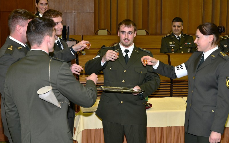 Prijímanie nových učňov do Cechu delostreleckého 4. 12. 2025
