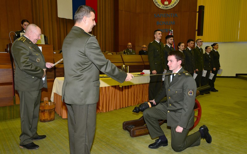 Prijímanie nových učňov do Cechu delostreleckého 4. 12. 2025