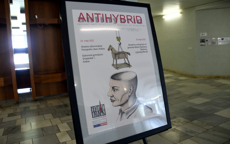 Výstava, prednáška a diskusia ANTIHYBRID