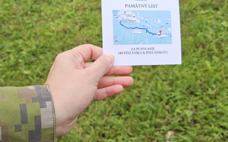 Prvý ročník pochodu na počesť M. R. Štefánika spojil dve pamätné miesta