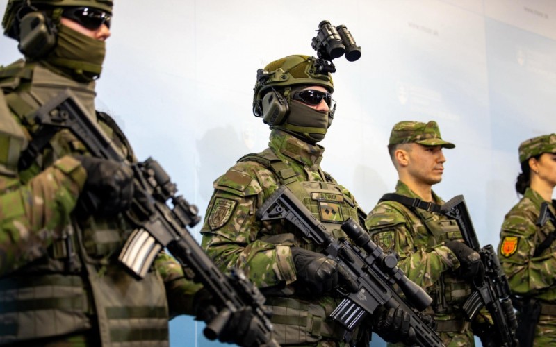 Nové poľné uniformy pre profesionálov vznikali v spolupráci s AOS