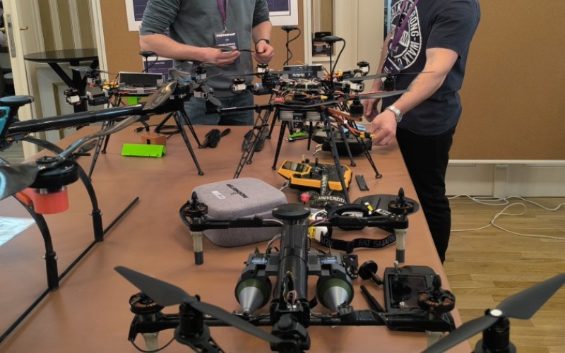 Študenti KtE na EUDIS Defence Hackathon