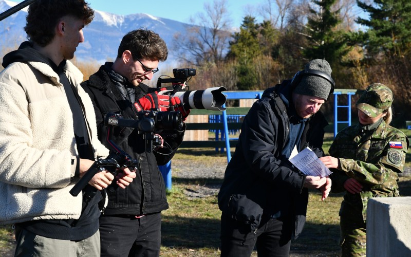 Nakrúcanie televíznej relácie Ľavou zadnou na AOS                    6. 11. 2025