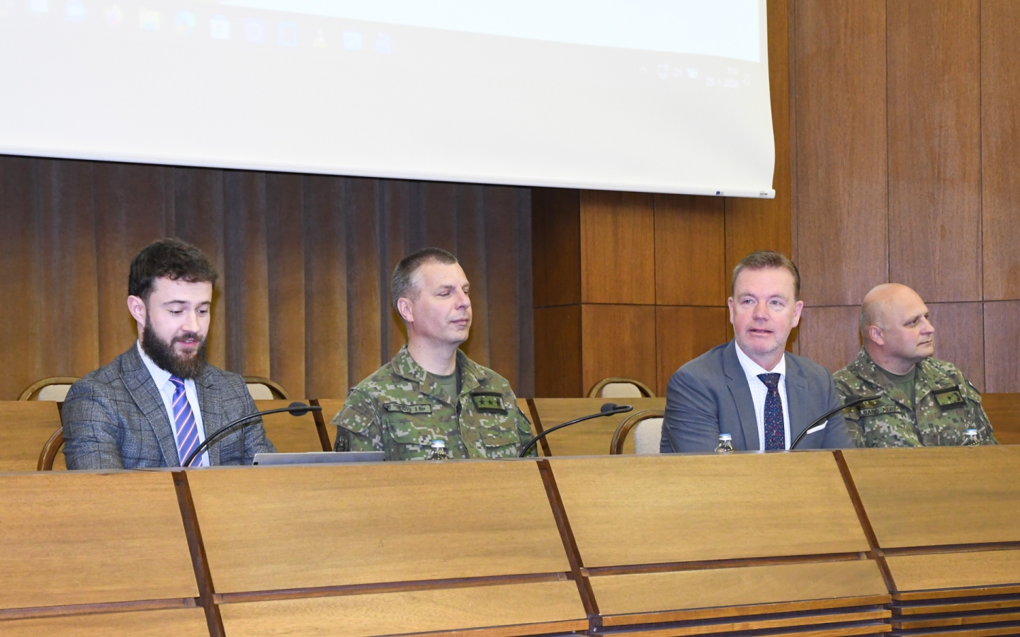 Stály predstaviteľ SR pri NATO a stály vojenský predstaviteľ SR pri NATO a EÚ na pôde AOS, 28. 04. 2026